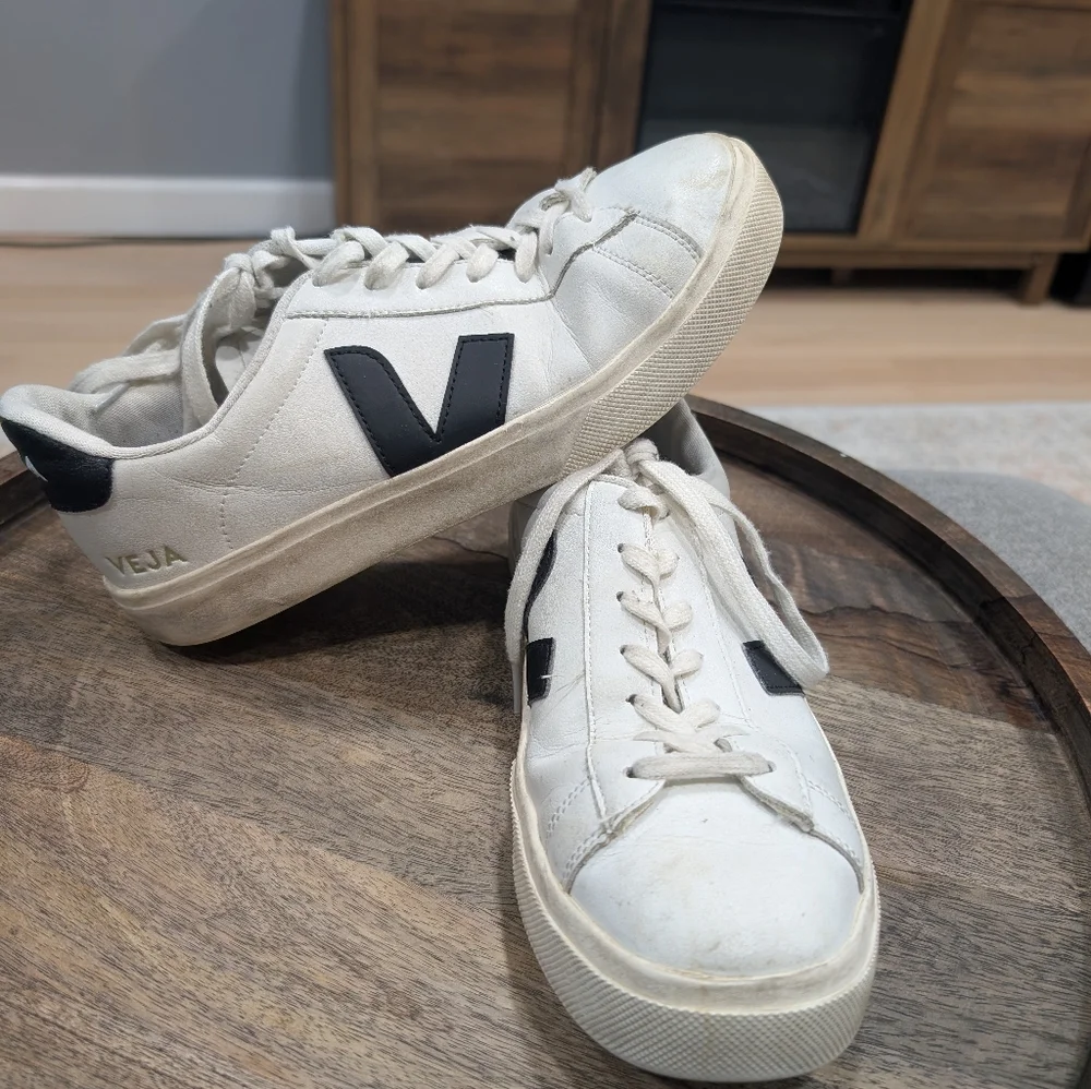 Veja White and Black Sneakers (Size 42) - Picture 1 of 5